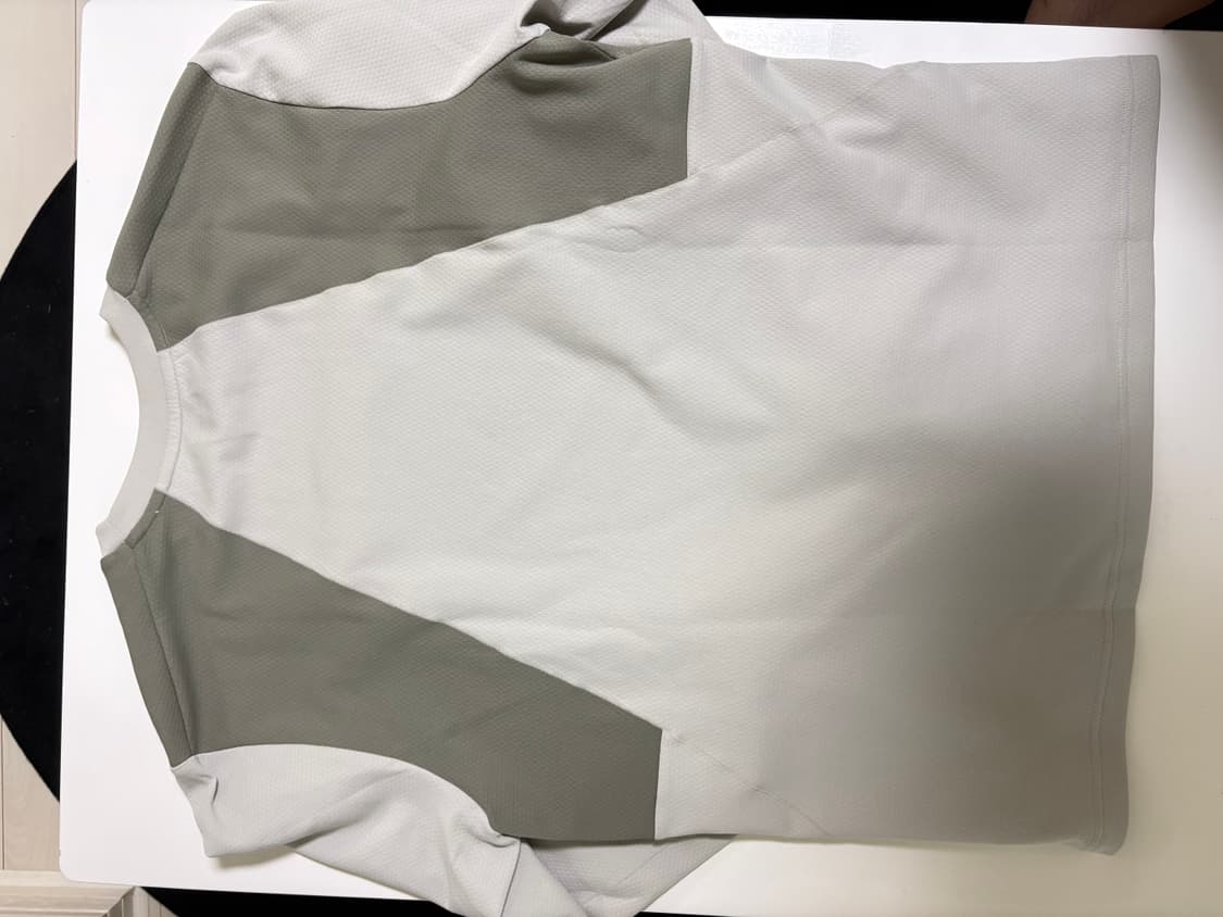 살로몬 롱슬리브 상품이미지2