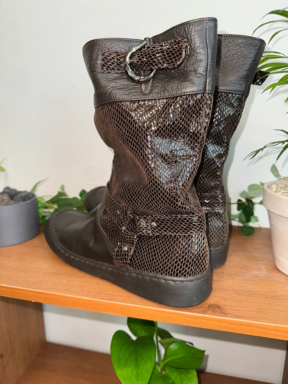 Dark brown python buckle boots 상품이미지6