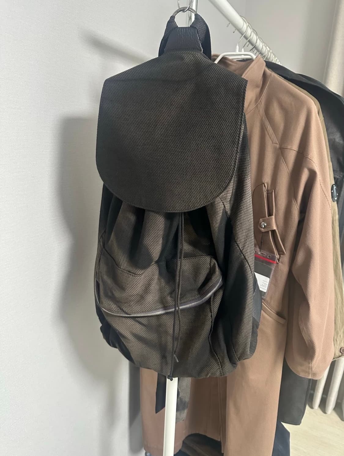 Jiyongkim 지용킴 선블리치드 백팩 상품이미지2