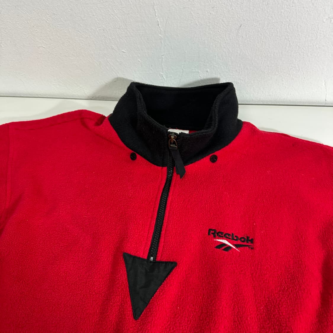 FREE 리복 레드 백로고 올드스쿨 오버핏 후리스 반집업 상품이미지3