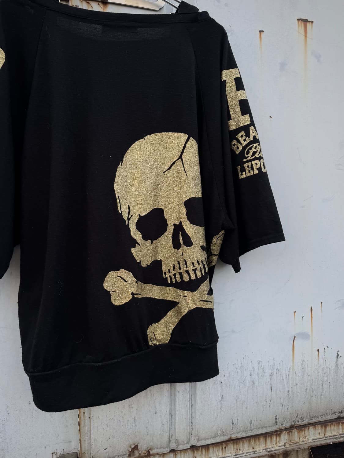 Gold Graphic Oversized Top 상품이미지4