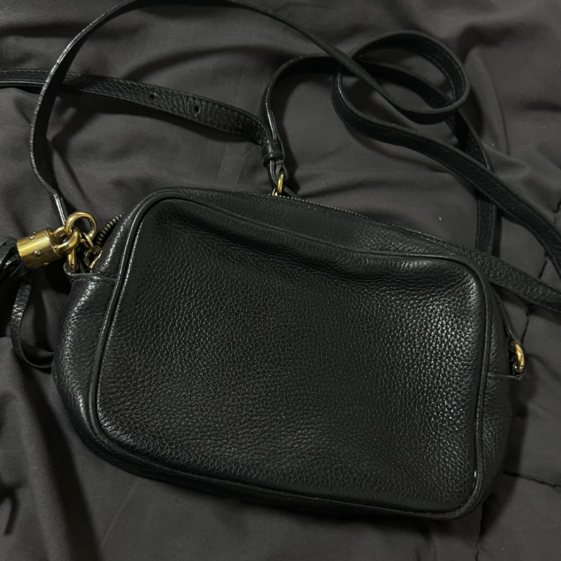 (정품) 구찌 디스코백 크로스백 블랙 상품이미지2