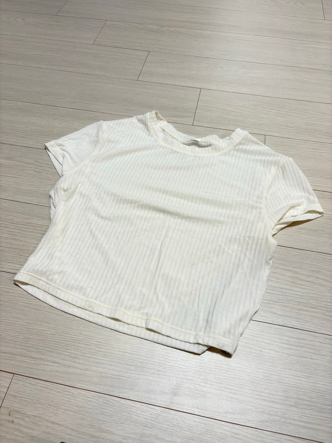 알로 ALO 타이트 크롭 탑 아이보리 44-55사이즈 상품이미지3