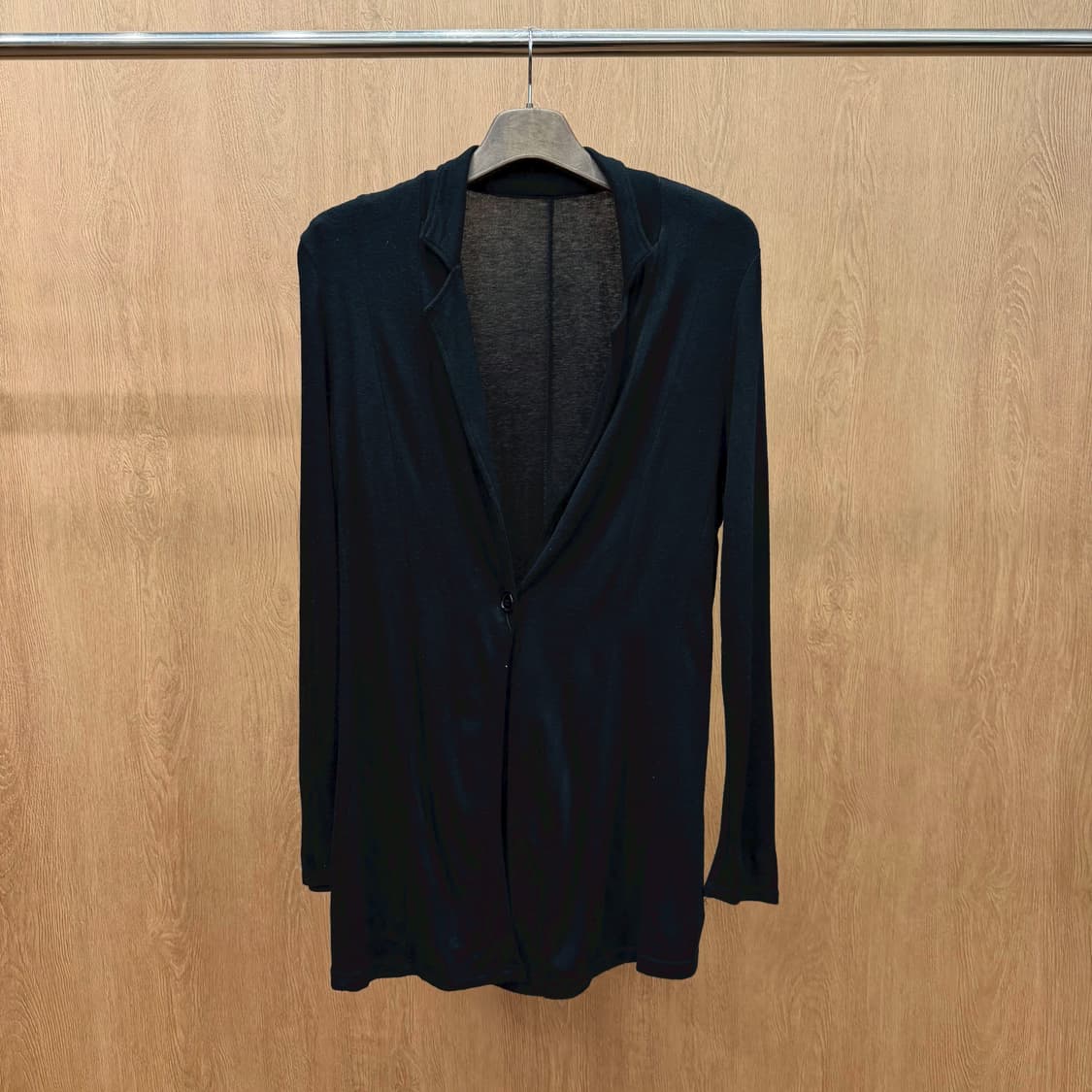 스피치오 롱 니트 가디건 카라넥 원 버튼 디테일 루즈핏 블랙 상품이미지2