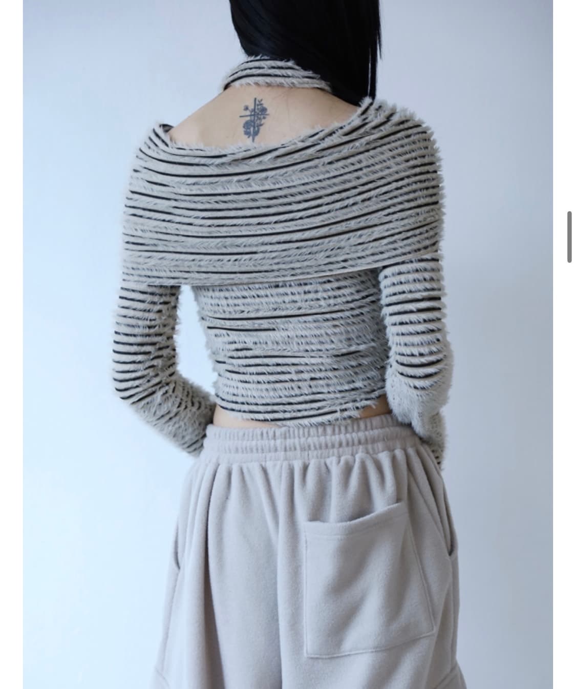 스트라이프 초커 오프숄더 니트 상품이미지2