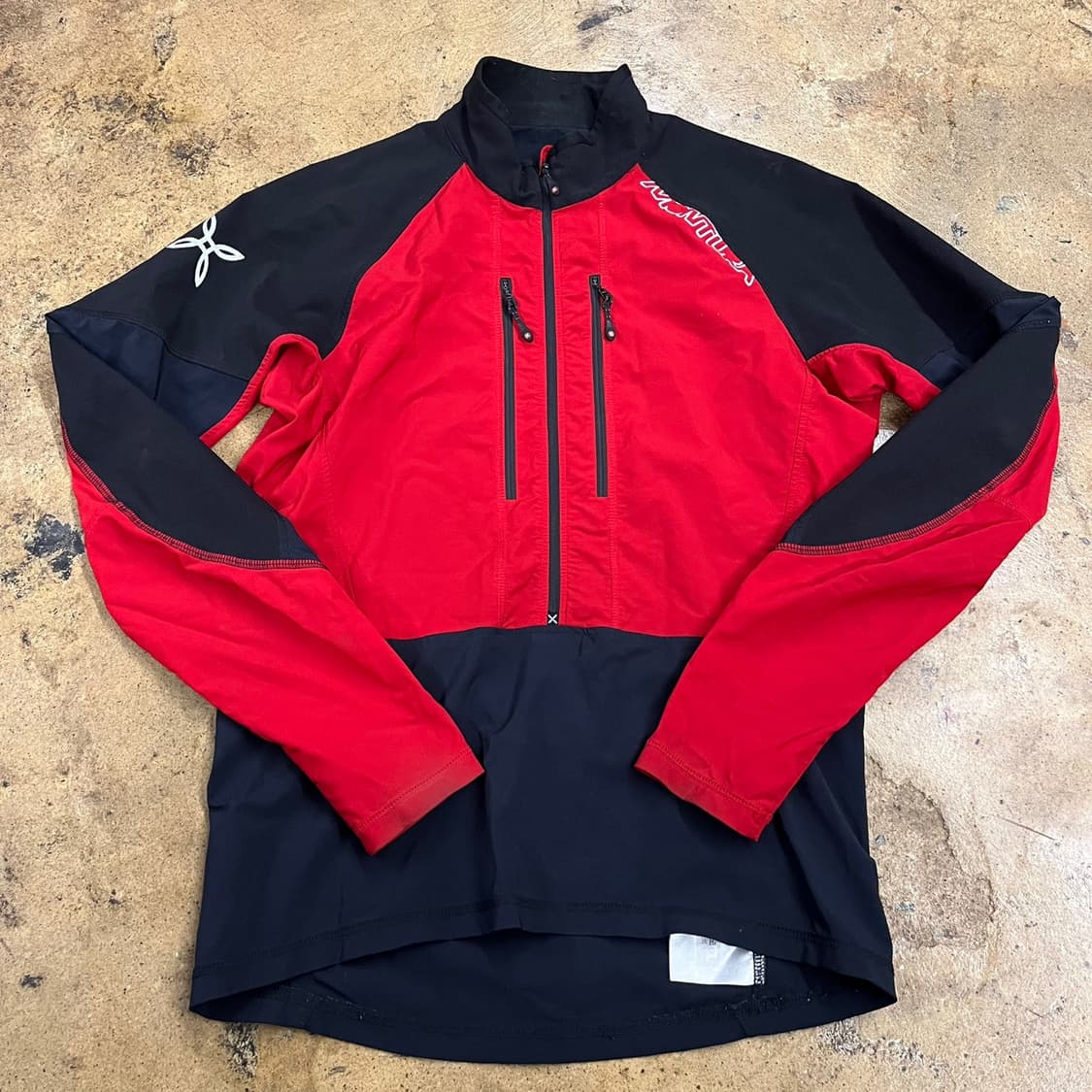 [정품] 몬츄라 프리퍼폼 매글리아 반집업 긴팔티 b18 상품이미지2