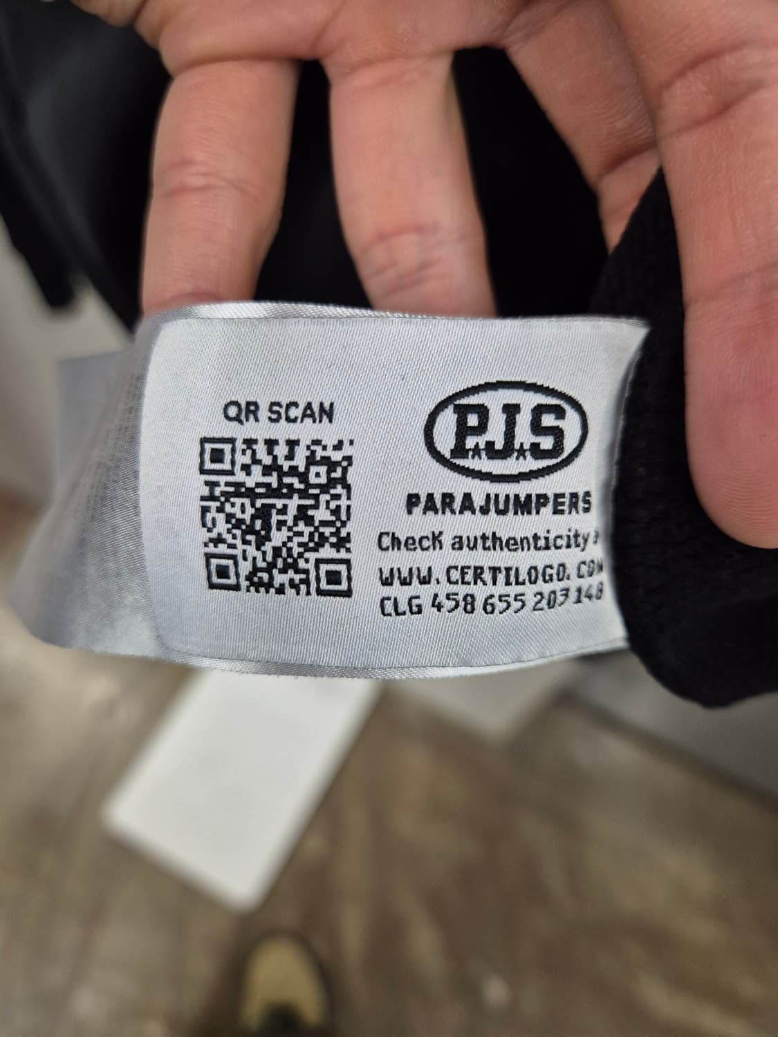 파라점퍼스 칼렙 로고 맨투맨 M 블랙 상품이미지4