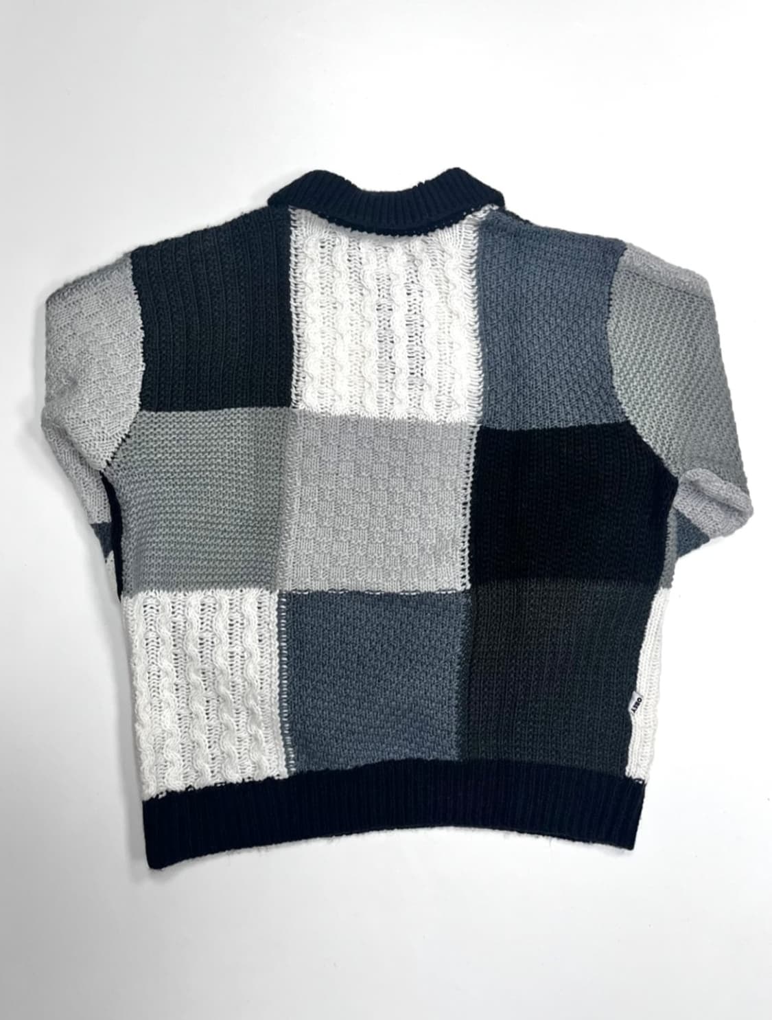 오베이 패턴 니트 상품이미지2