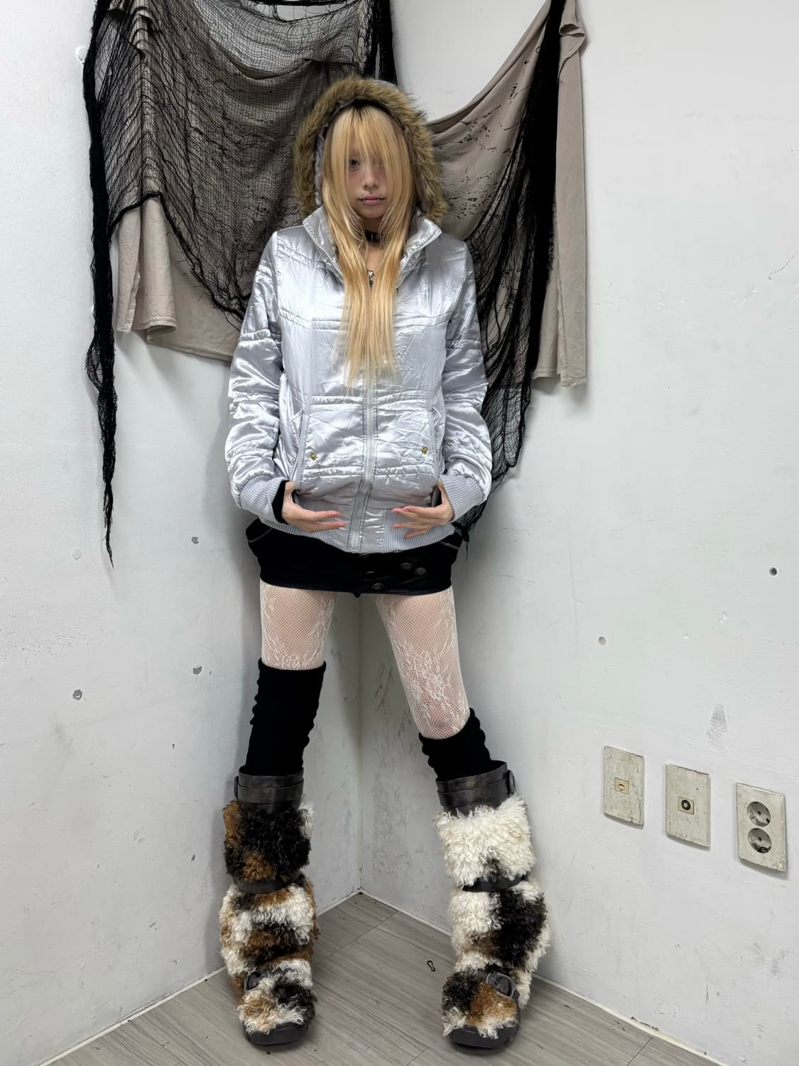 [PENDORA]2000s Mood Silver Fur Hoodie Pa 상품이미지3