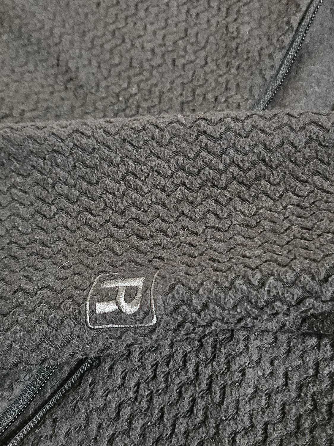 파타고니아 r1 에어 후디 블랙 m 플리스 후리스 집업 신찰라 상품이미지3