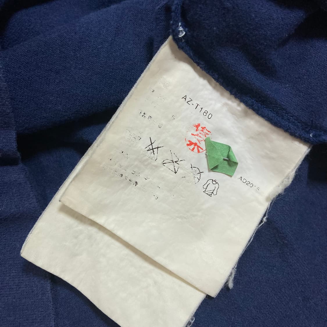 꼼데가르송 화이트 하트 빅로고 네이비 반팔티 상품이미지4