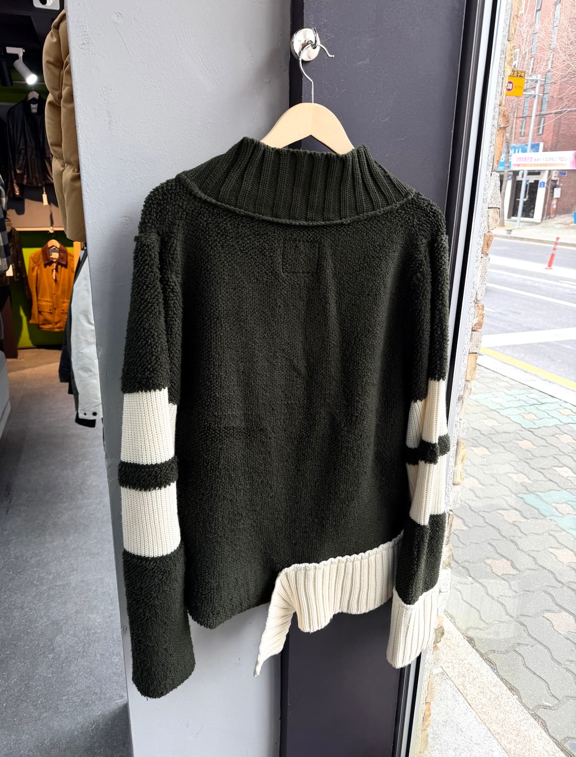 2/ 사카이 풀오버 브이넥 울 니트 상품이미지8