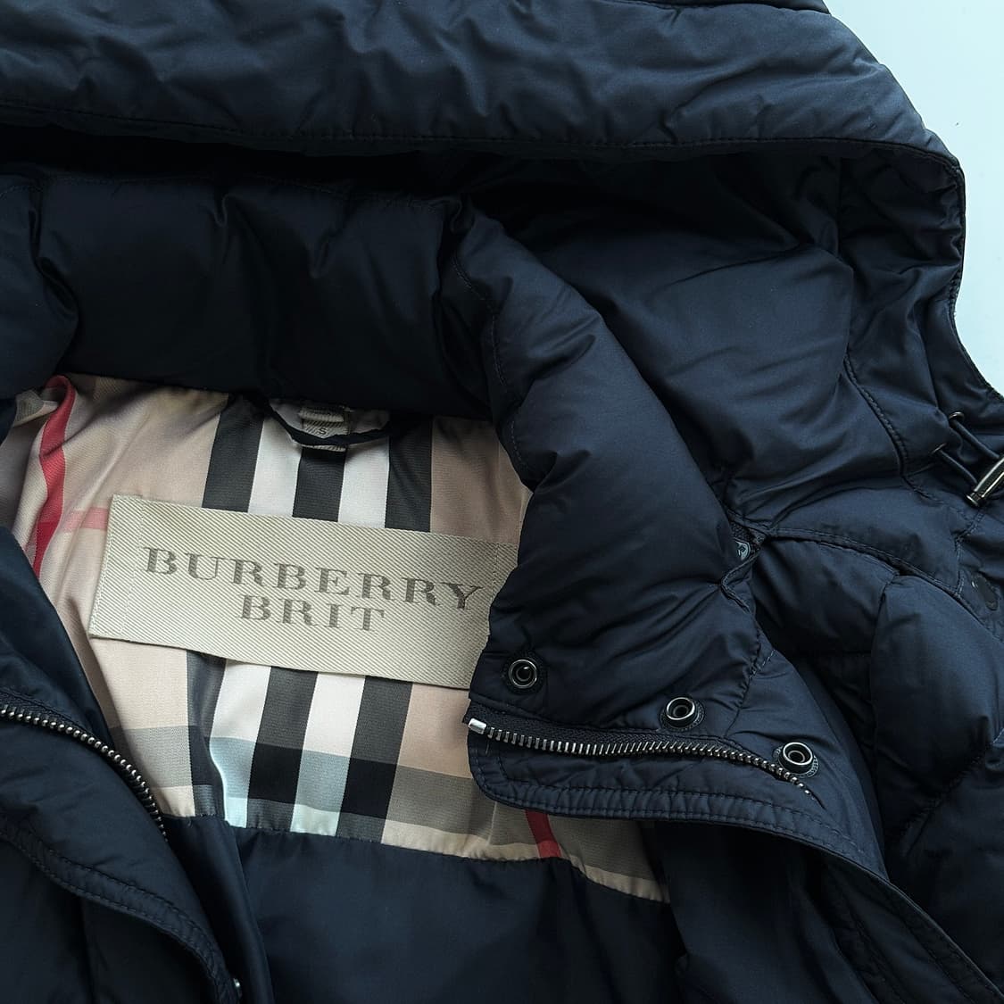 버버리브릿 다운 패딩 코트 상품이미지3