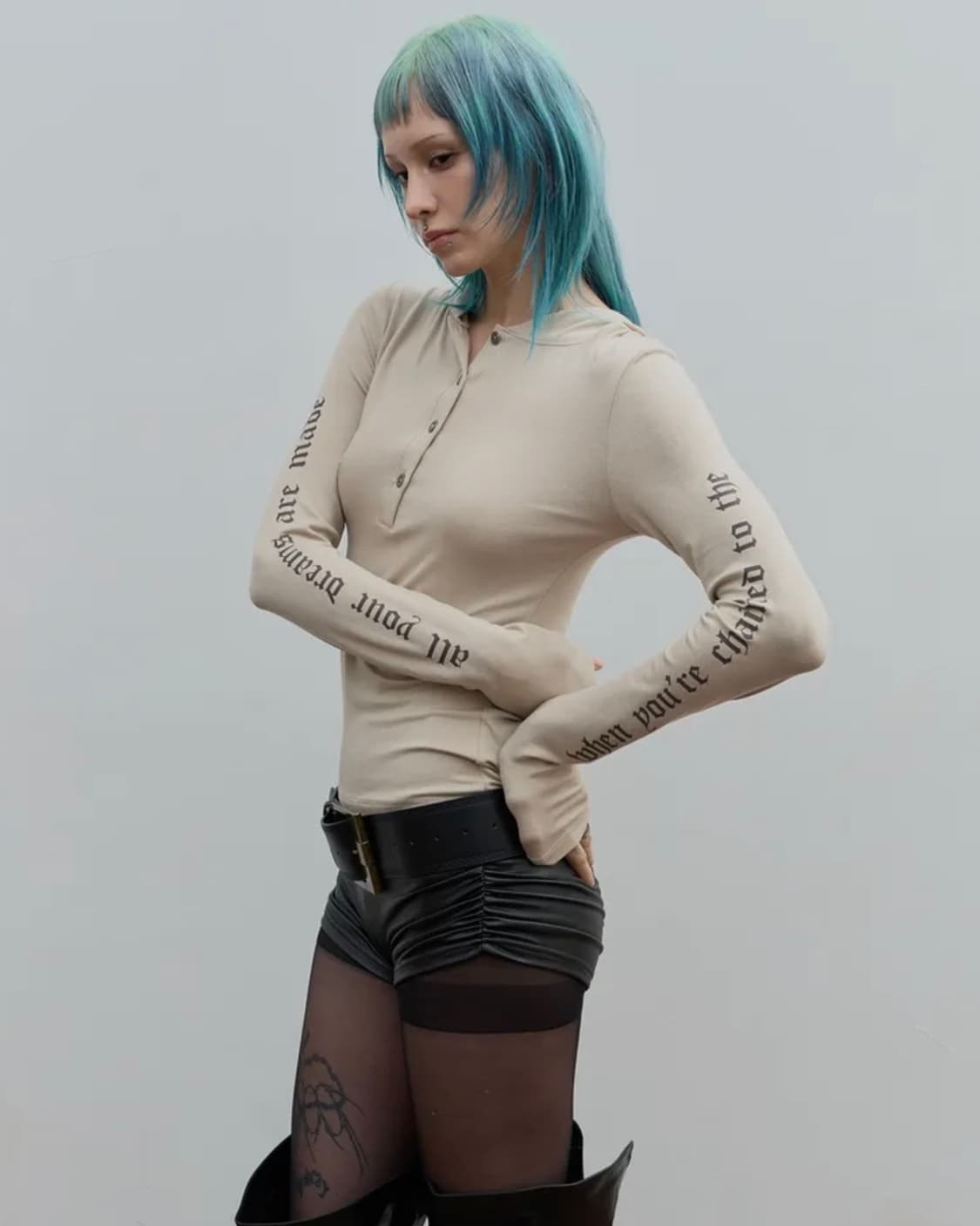 Rockcake Sleeve Lettering Hoodie 상품이미지3