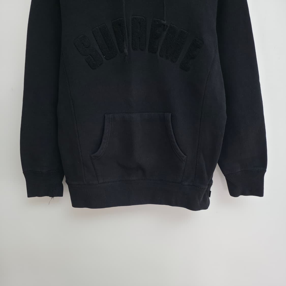 [L] 슈프림 아크로고 블랙 후드티 상품이미지3
