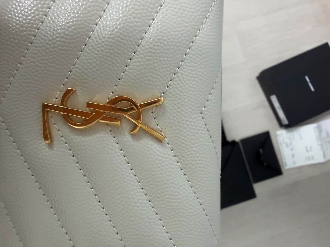 생로랑 마틀라세 반지갑 상품이미지2