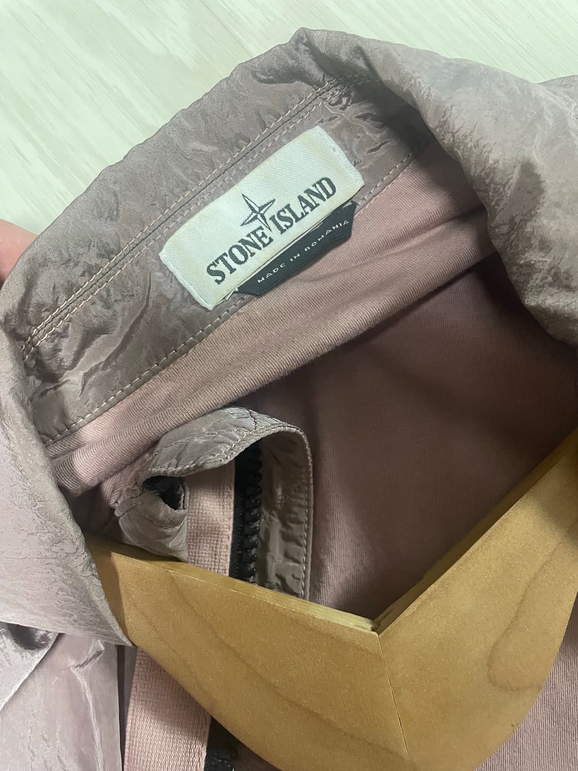 [XL] 18FW 스톤아일랜드 나일론 셔츠 로즈쿼츠 상품이미지4