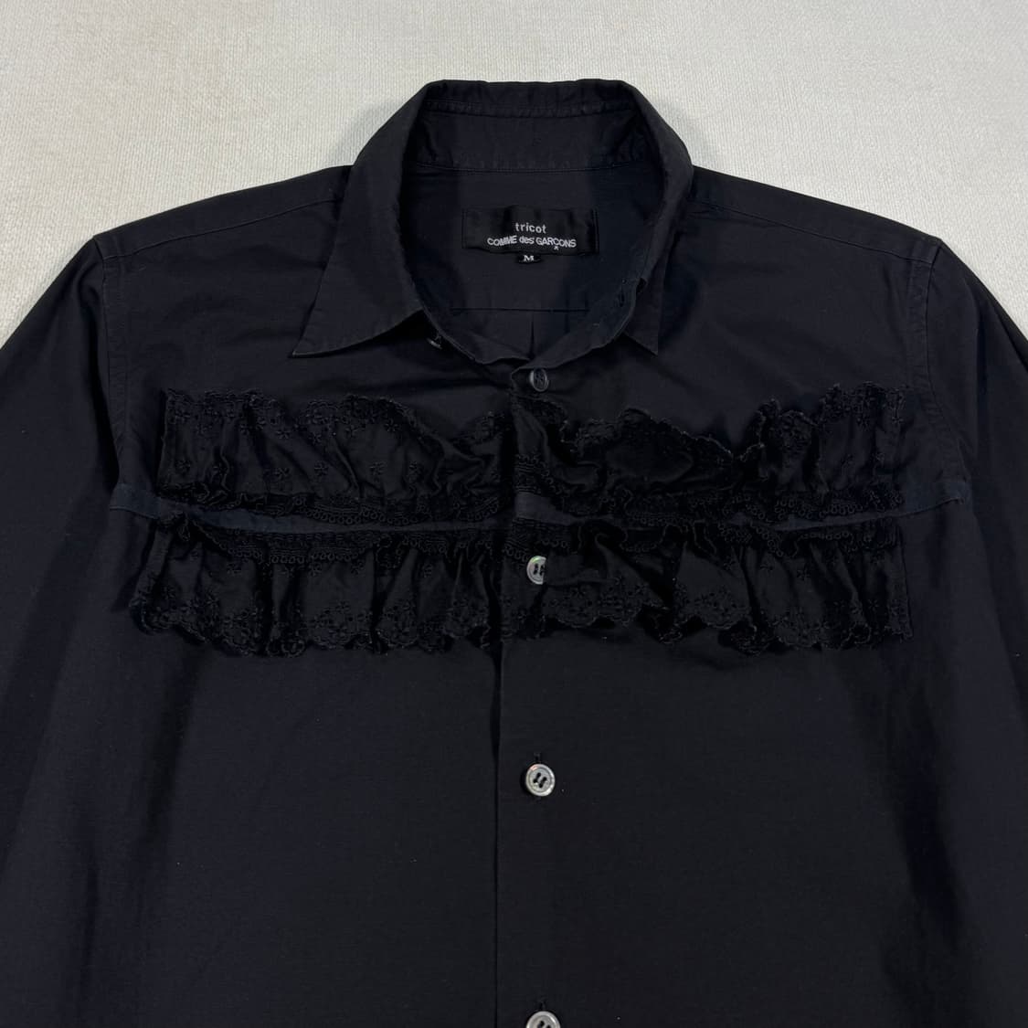Ruffle Black Shirt  상품이미지3