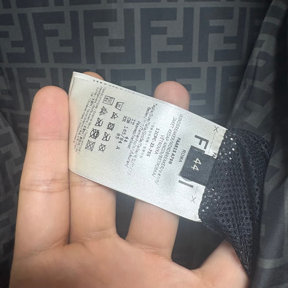 [새상품급] 펜디 리버서블 양면 바람막이 상품이미지4