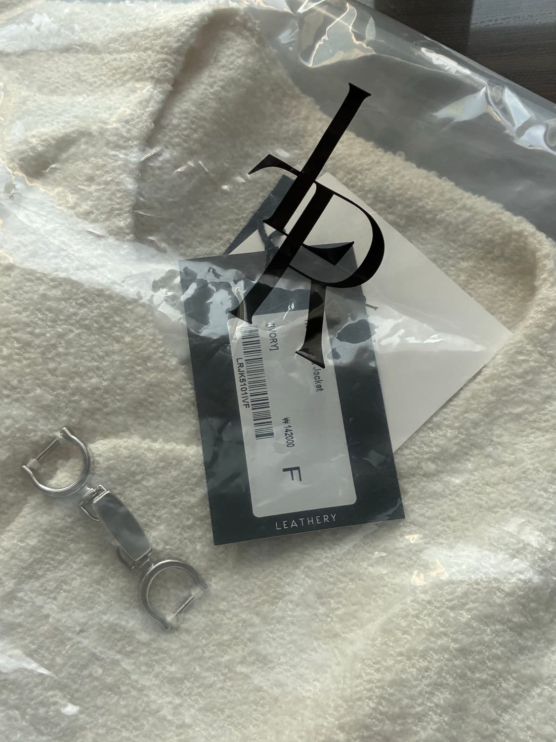 (새상품) 레더리 후크 트위드 자켓 [IVORY] 판매 상품이미지9