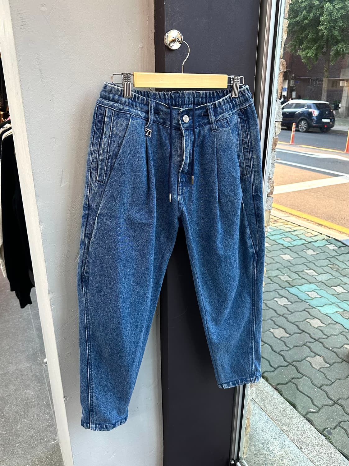 30/ 송지오 24FW 플리츠 캐롯핏 데님팬츠 상품이미지4