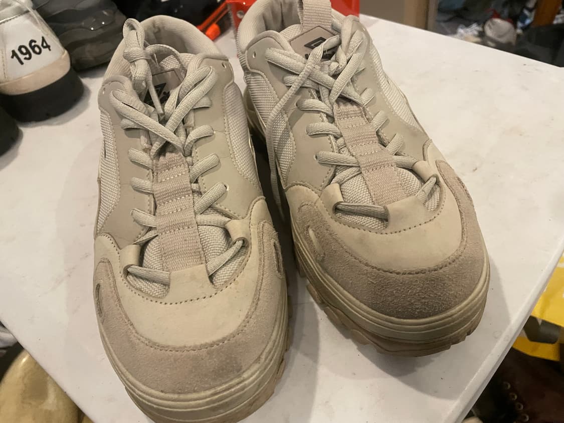 엄브로운동화 270 상품이미지2