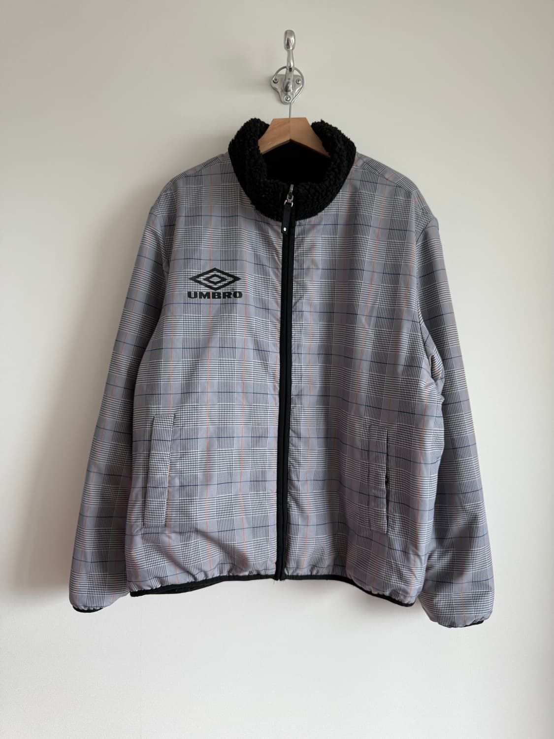 엄브로(UMBRO) 리버시블 집업 상품이미지1