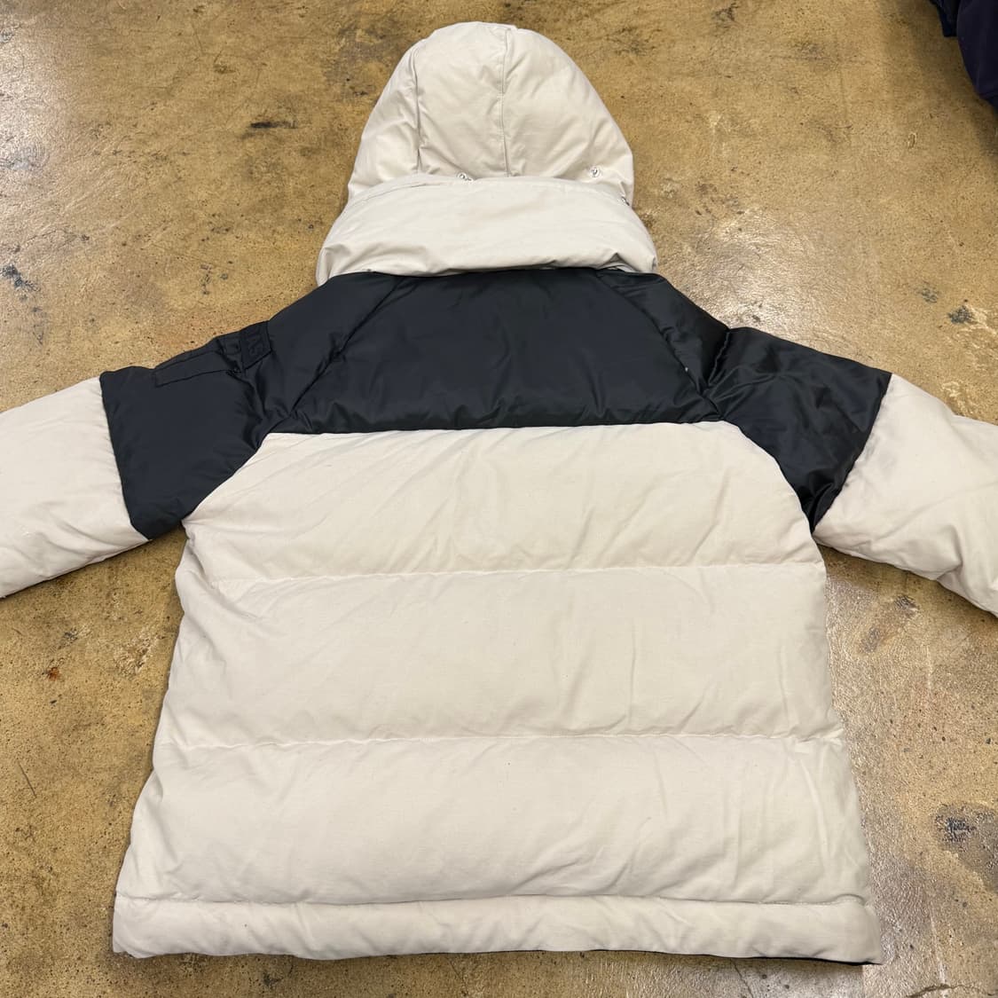 아디다스 흰검 크림 패딩 90 상품이미지4