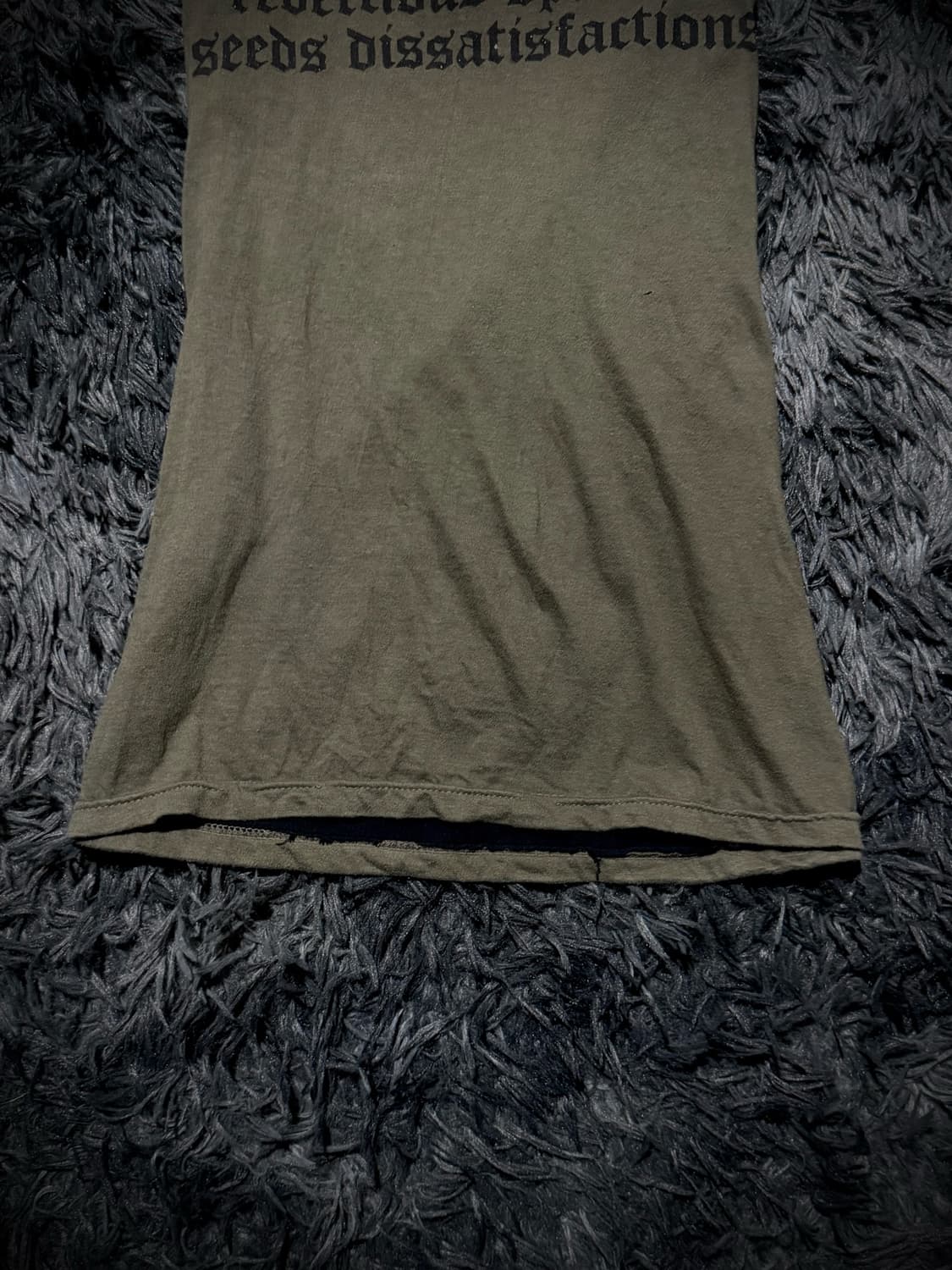 카키 백슬래시 컷아웃 크로스 그래픽 레이어드 반팔 티셔츠 상품이미지4