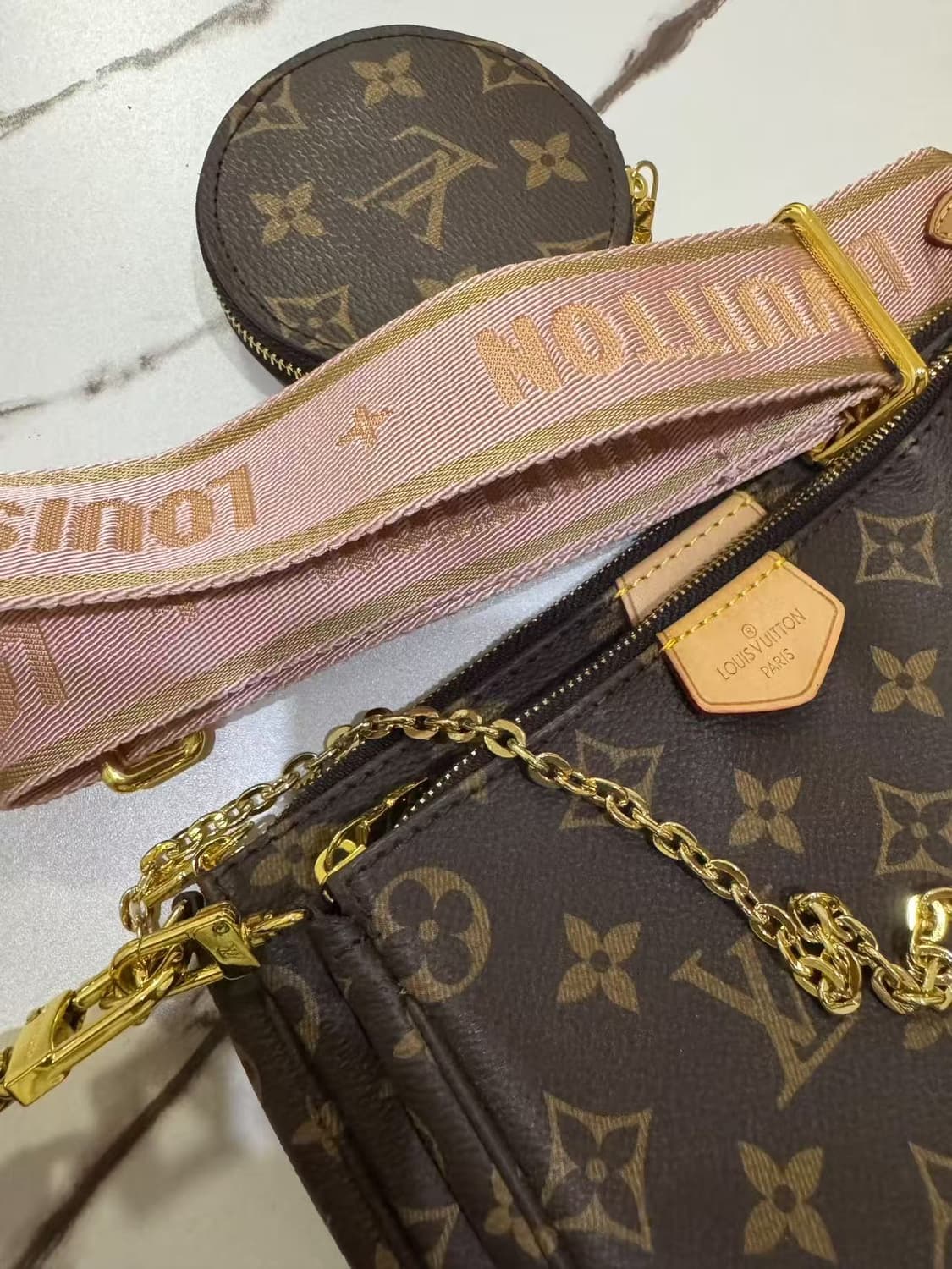 루이비통 멀티 포쉐트 악세수아 모노그램 라이트 핑크 상품이미지3