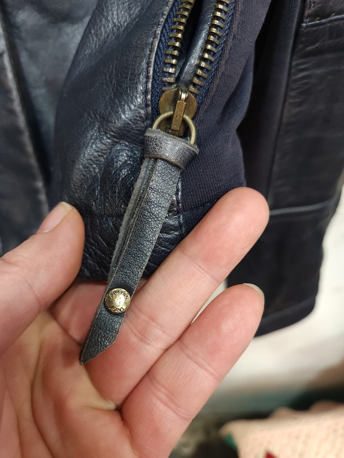 알마니진스 양가죽 슬림 자켓

 상품이미지3