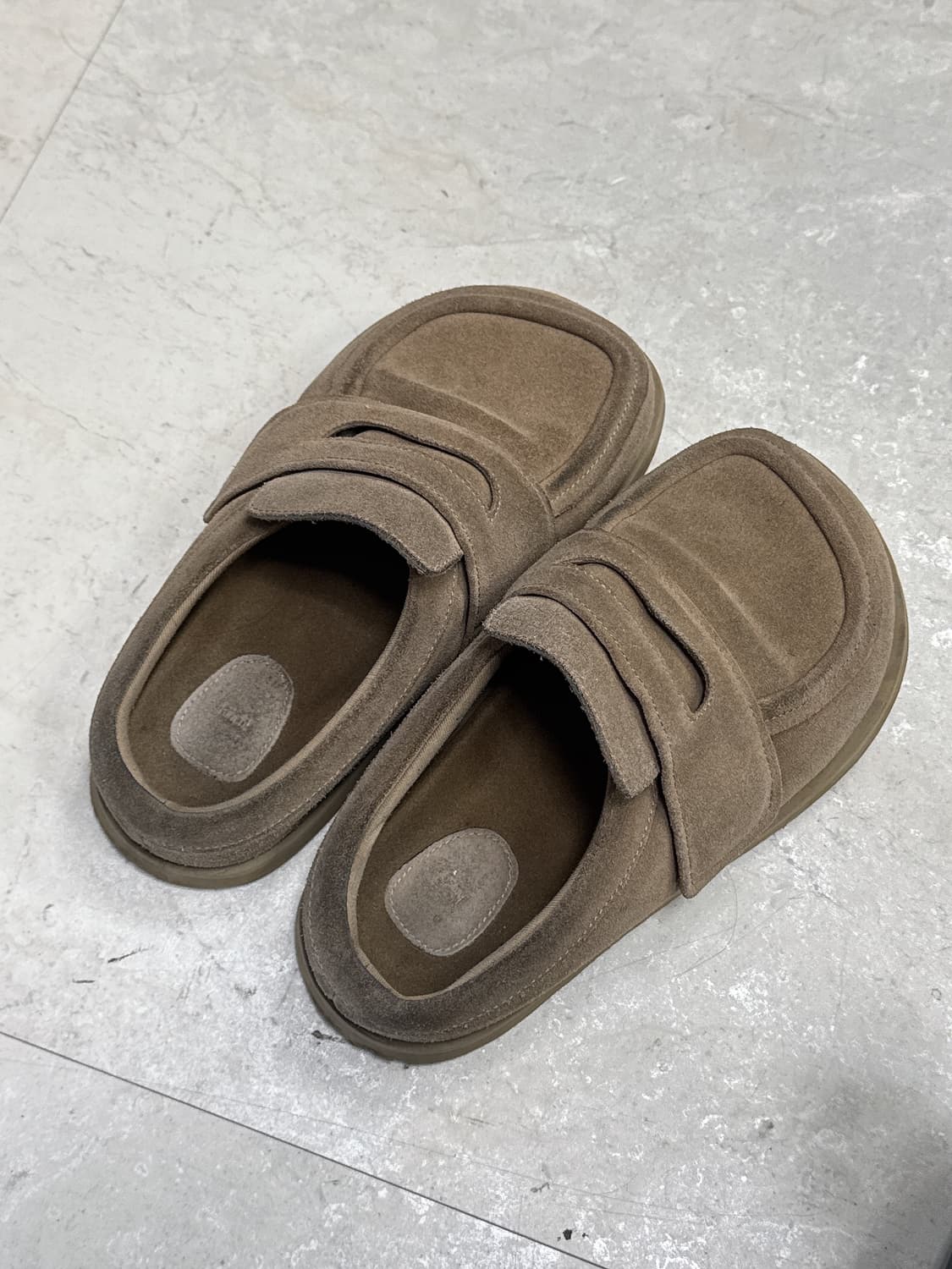 [270] 킨치 패디드 뮬 - 브라운 상품이미지3