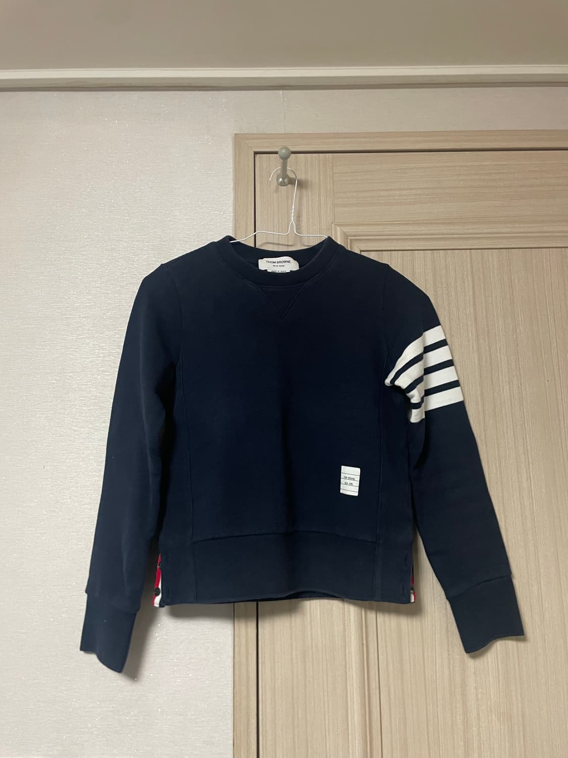 [정품] 톰브라운 사선완장 맨투맨 상품이미지5