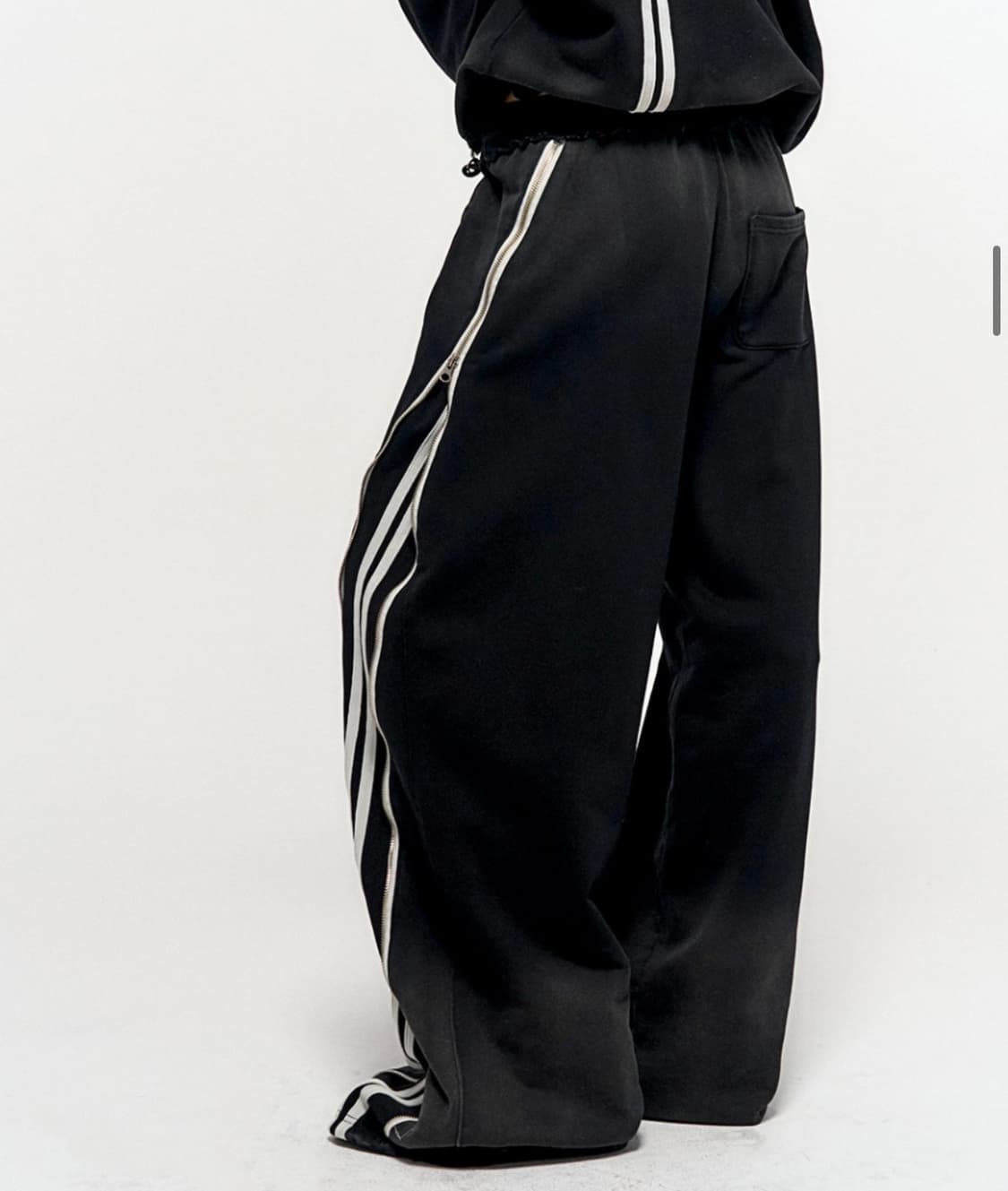 스키즘 인듀싱 지퍼 트레이닝 팬츠 상품이미지3