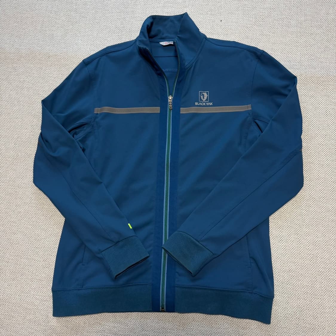 블랙야크 트랙 자켓 상품이미지1