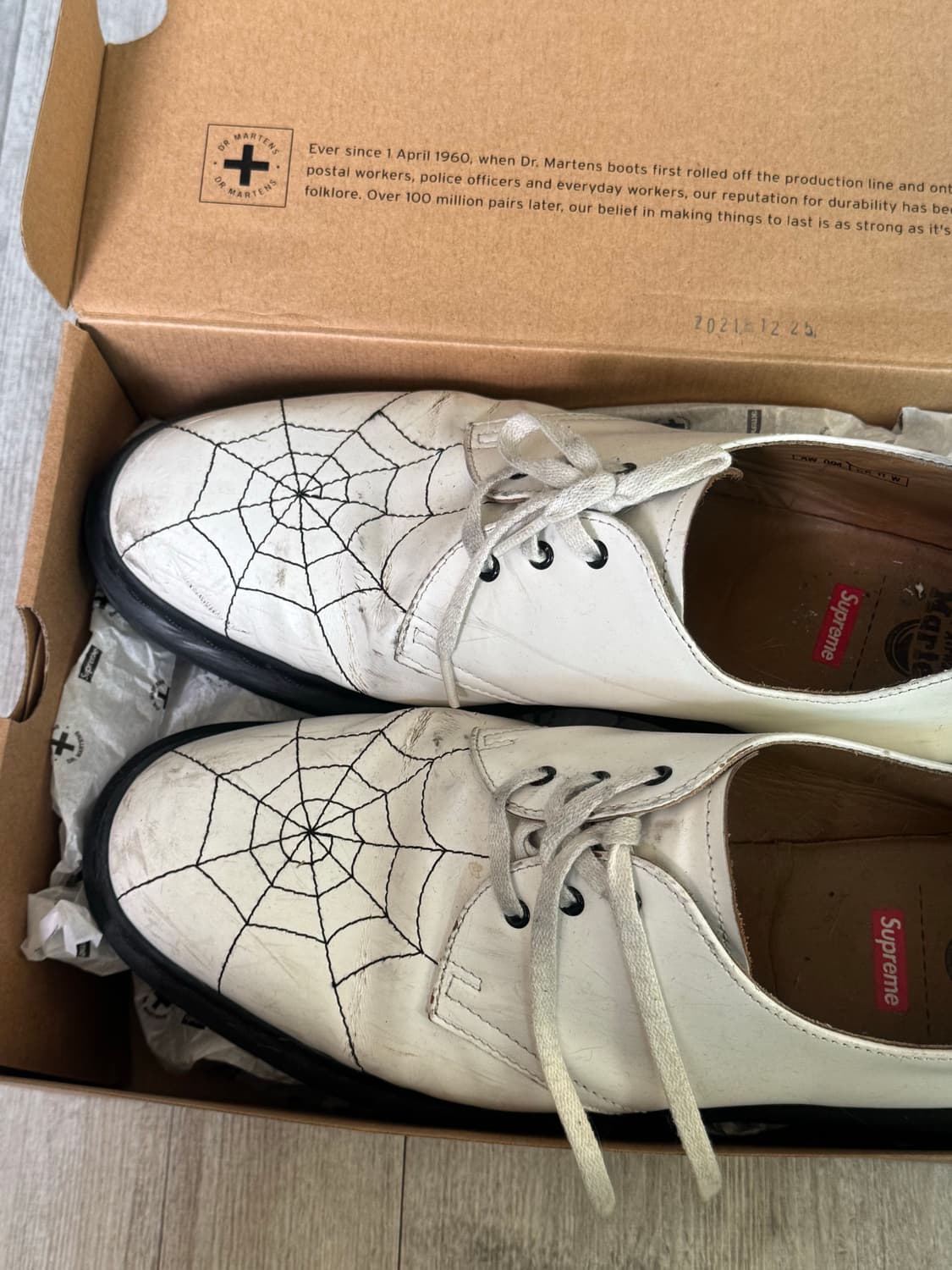 슈프림 스파이더웹 닥터마틴 280 상품이미지2