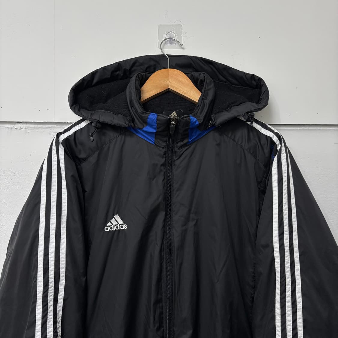 아디다스 블랙 삼선 후디 점퍼 상품이미지2