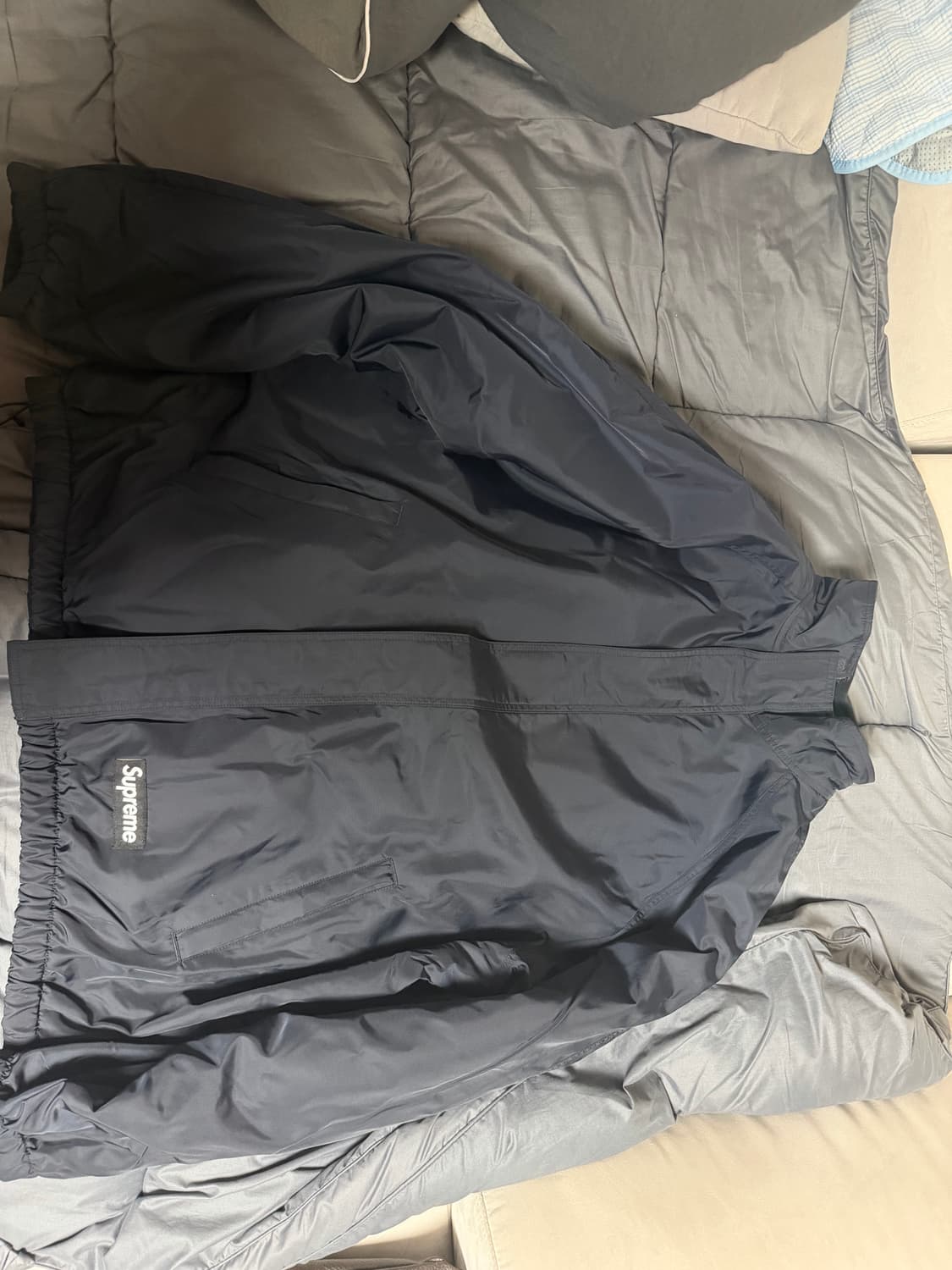 슈프림 폴라텍 리버시블 트랙 재킷 블랙 - 25FW 상품이미지3