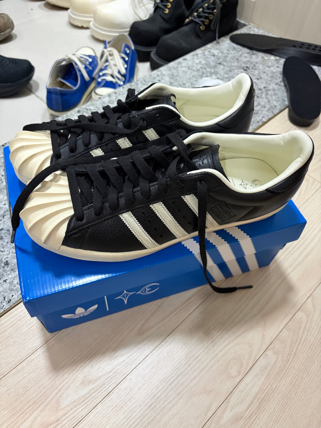 아디다스 떠그클럽 슈퍼스타 280 상품이미지1