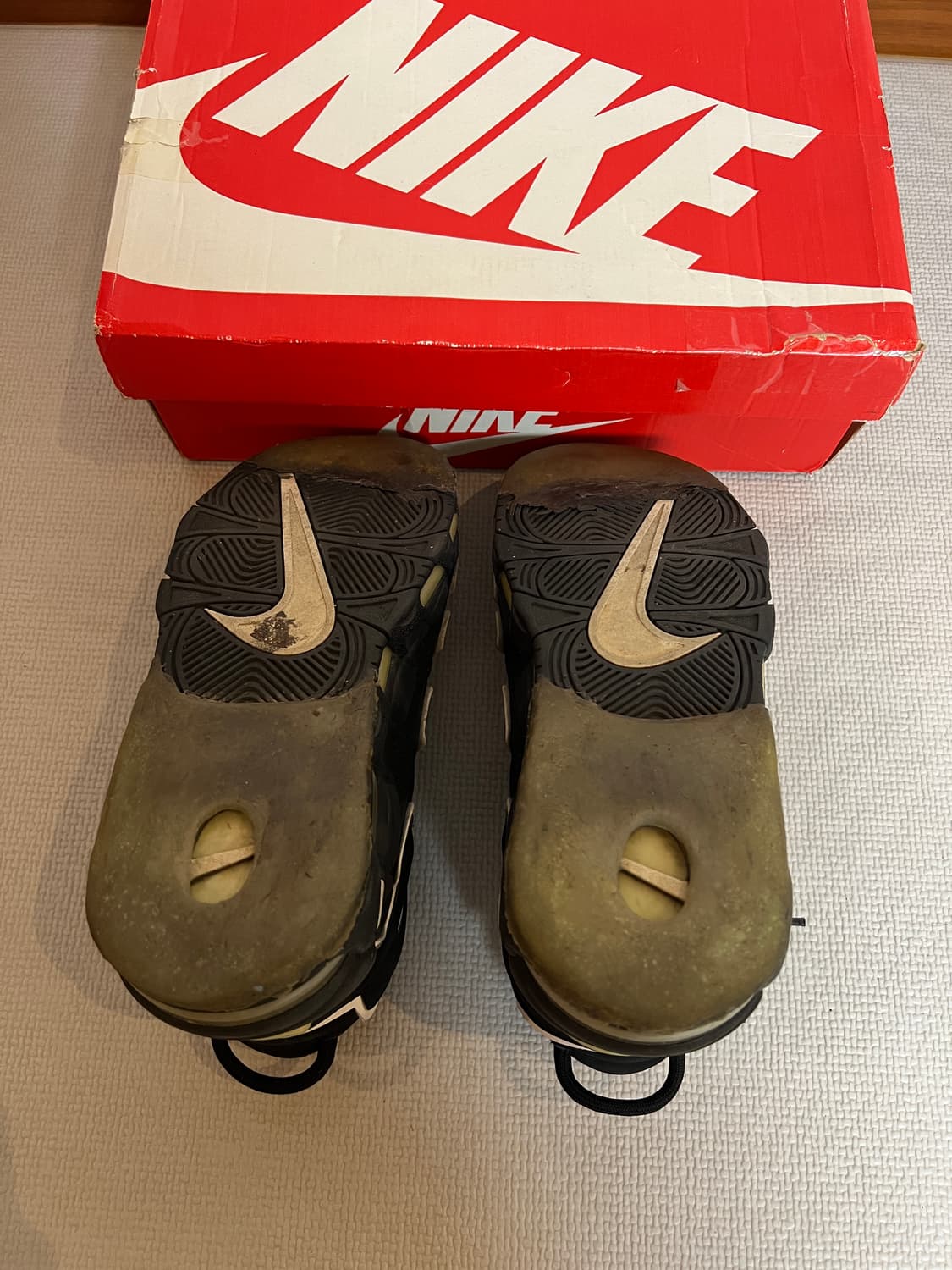 무료배송 - 나이키 에어 모어 업템포(블랙/화이트) 270 상품이미지8