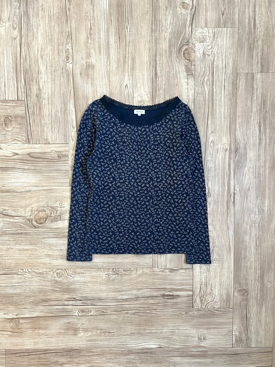 vertDense 플라워 레이스 탑 상품이미지1