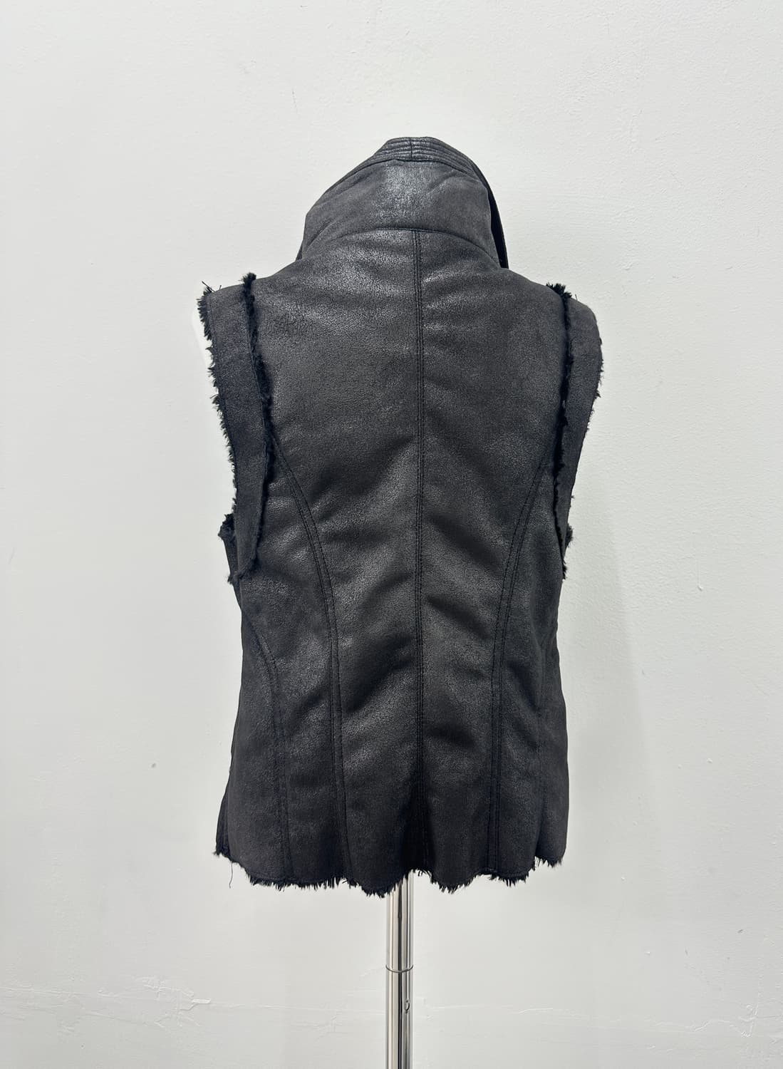 Asymmetric drape leather lamb fur vest 상품이미지6