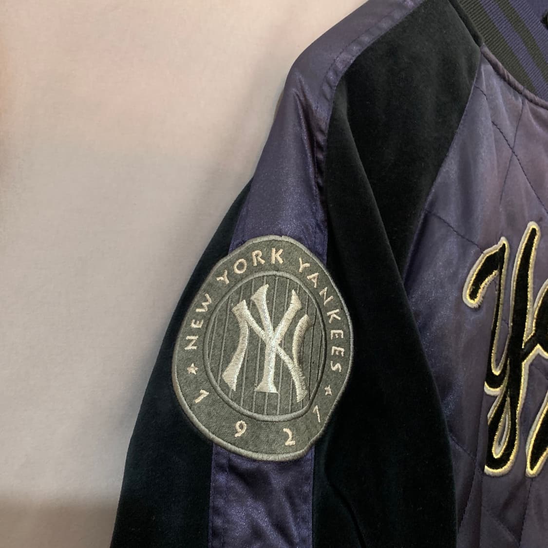 M MLB 뉴욕양키스 벨벳 새틴 퀼팅 바시티 스타디움 야구 자켓 상품이미지4