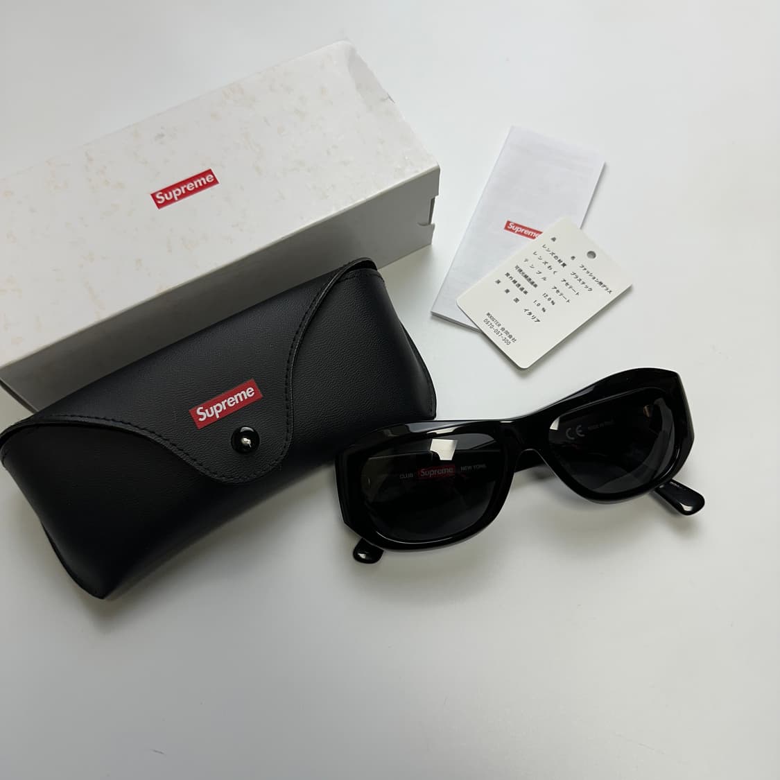 SUPREME 22SS Club Sunglasses 슈프림 클럽 선글라스 상품이미지1