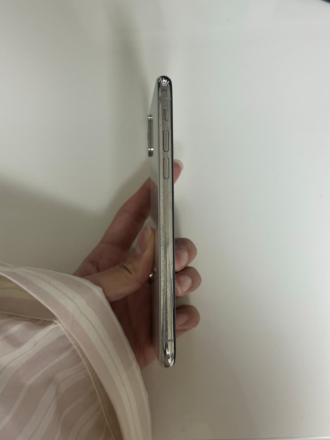 아이폰 XS 실버 색상 판매합니다 상품이미지5