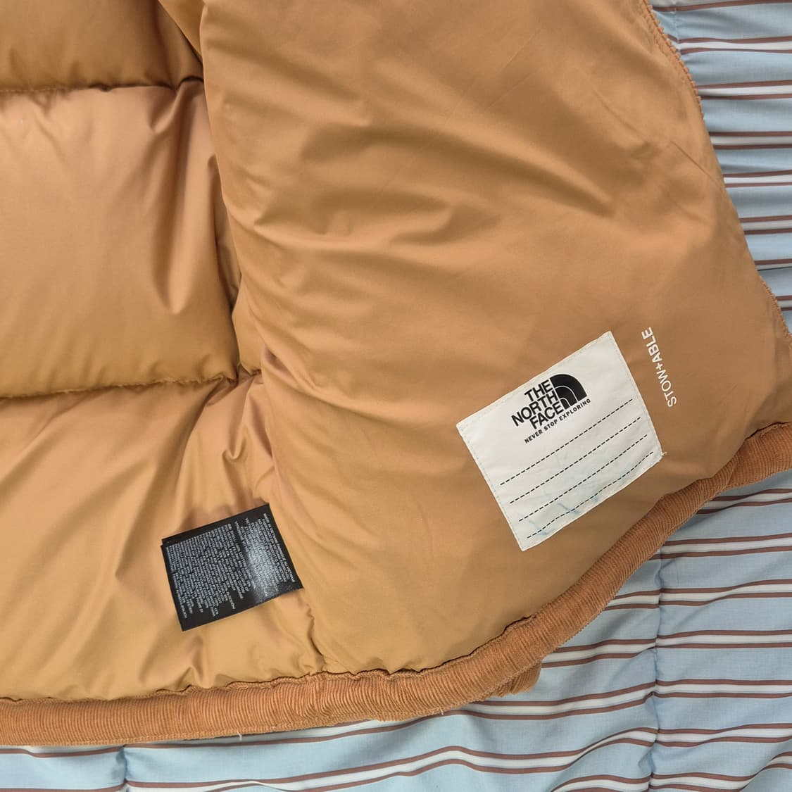 노스페이스 1996 레트로 눕시 패딩 아몬드 버터 상품이미지6
