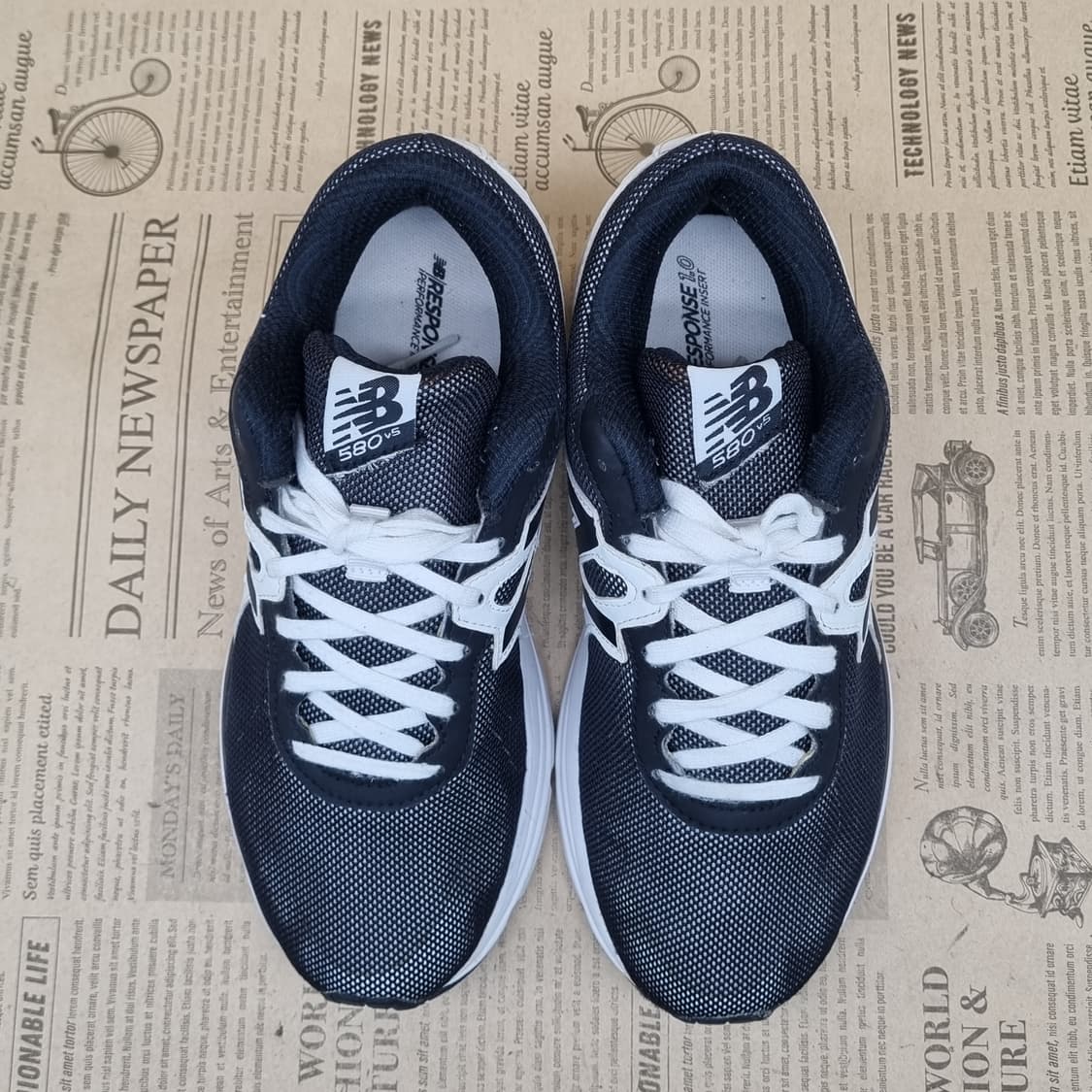 뉴발란스 580 여성운동화240 상품이미지2