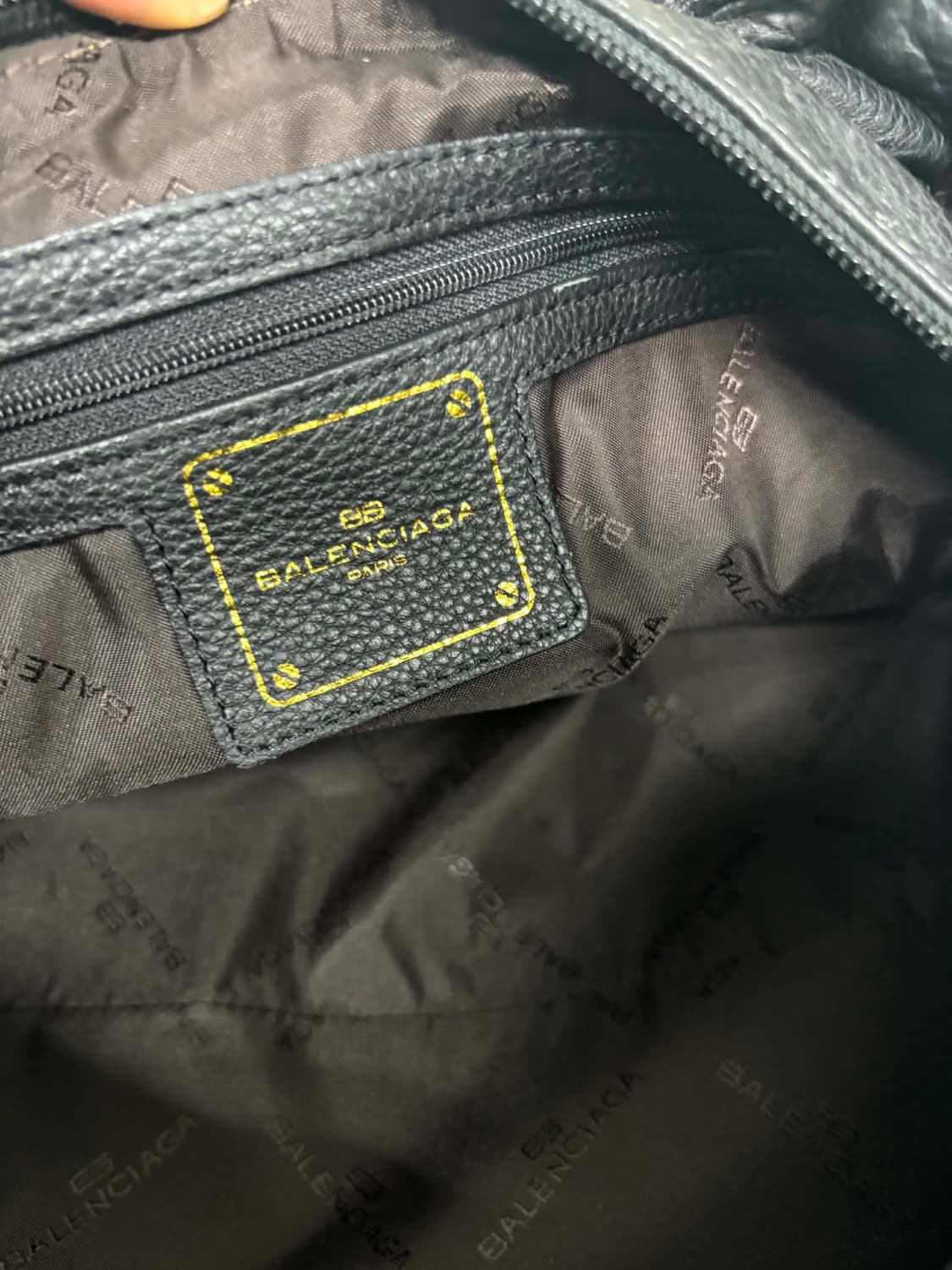발렌시아가 BB 가죽 테슬 숄더백 토트백 상품이미지7