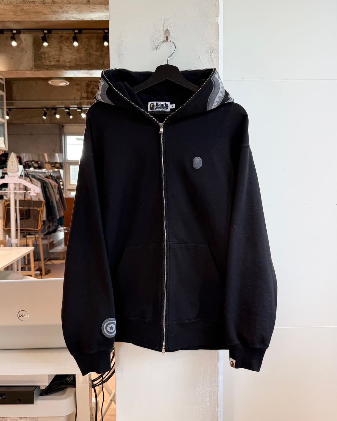 베이프 블랙 헤드 원 포인트 샤크 후드집업  상품이미지2