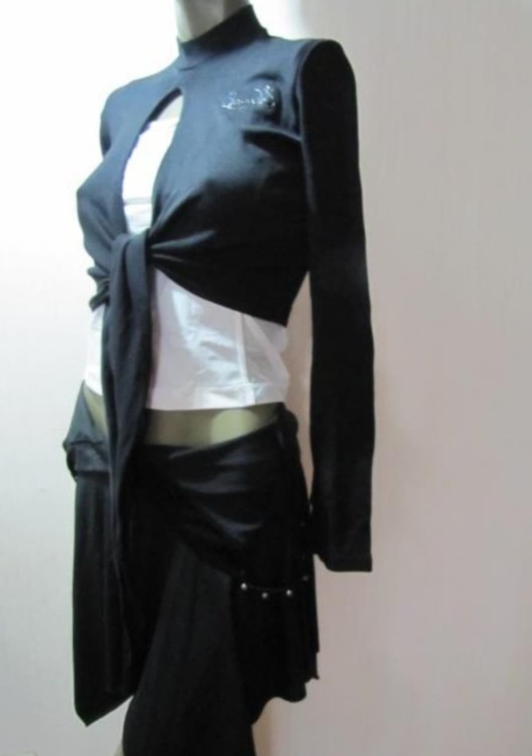 쇼비즈 블랙  스판 숏가디건  55-55반까지  상태굿 상품이미지1